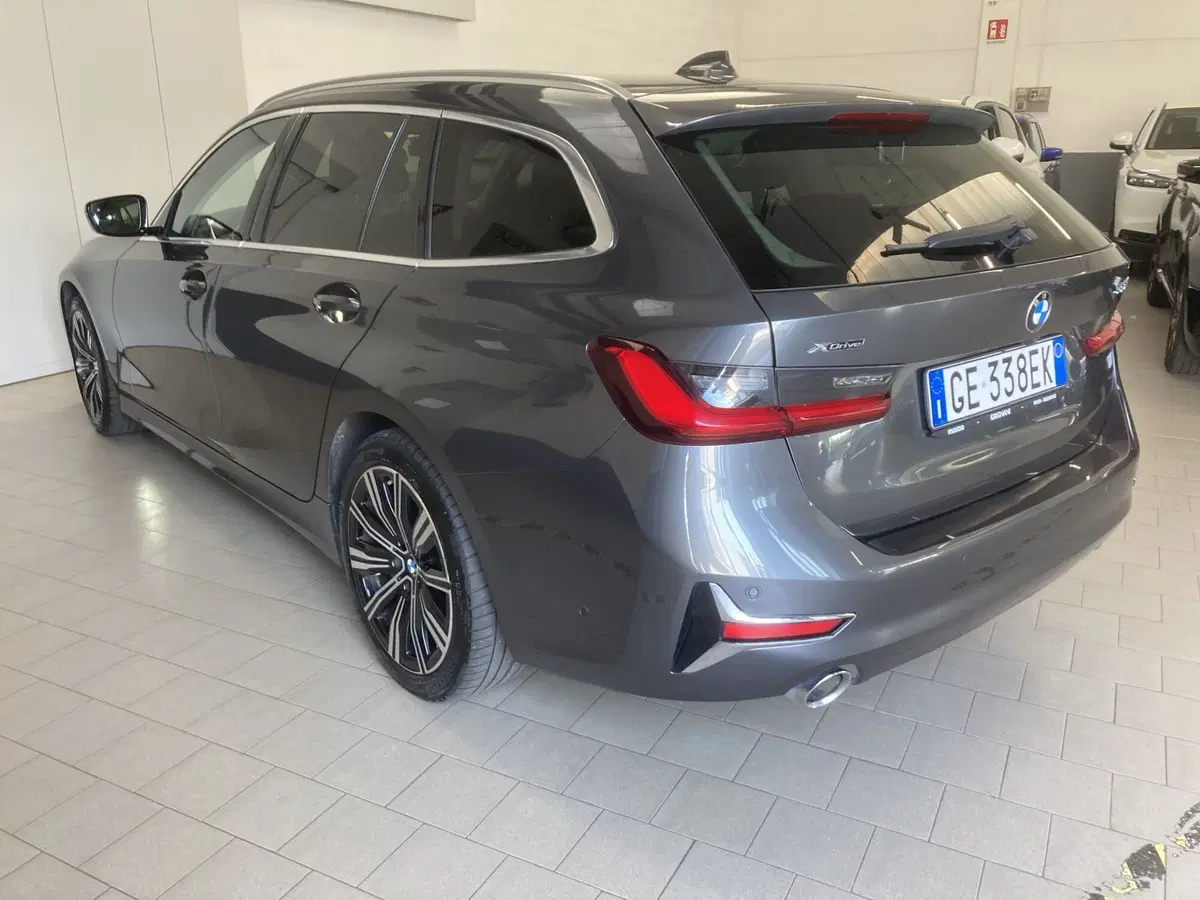 BMW Serie 3 Touring usata a Pavia (3)