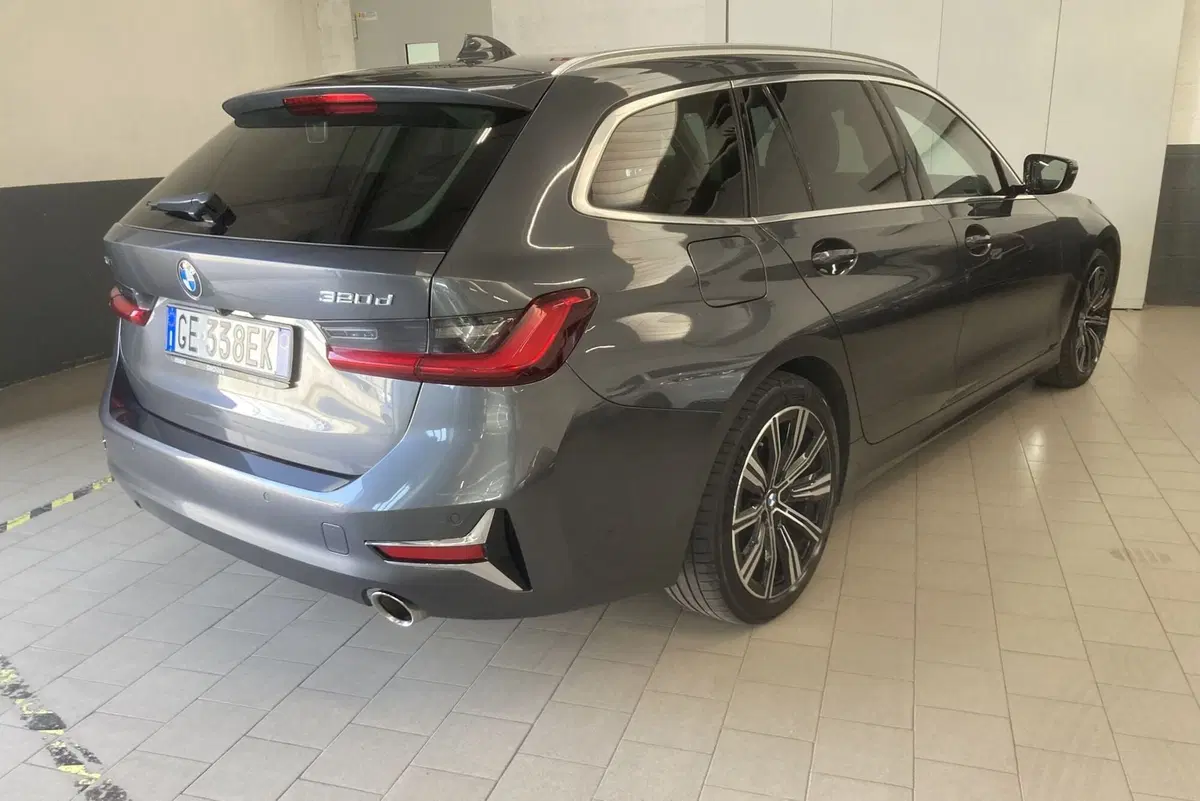 BMW Serie 3 Touring usata a Pavia (4)