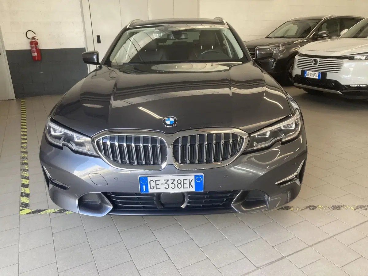 BMW Serie 3 Touring usata a Pavia (5)