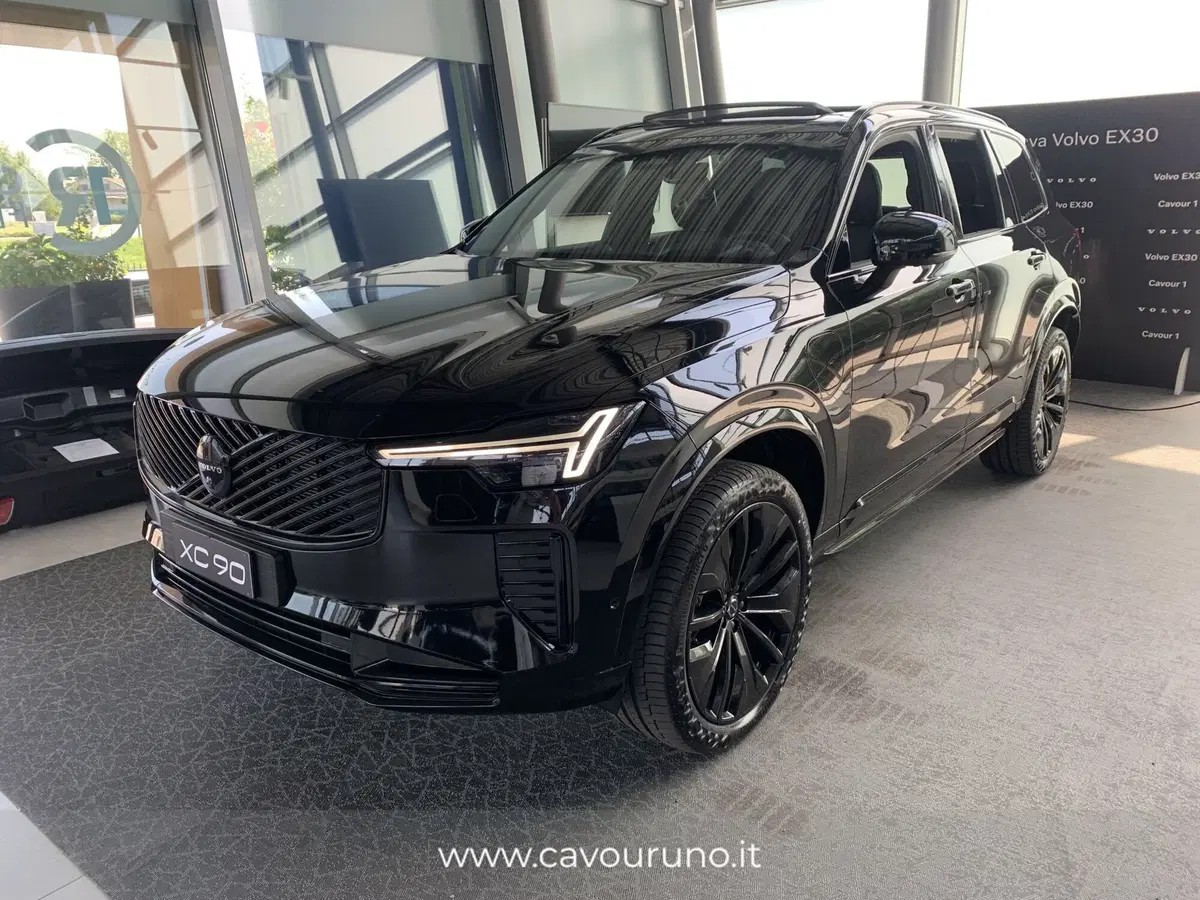 Volvo XC90 usata a Ferrara