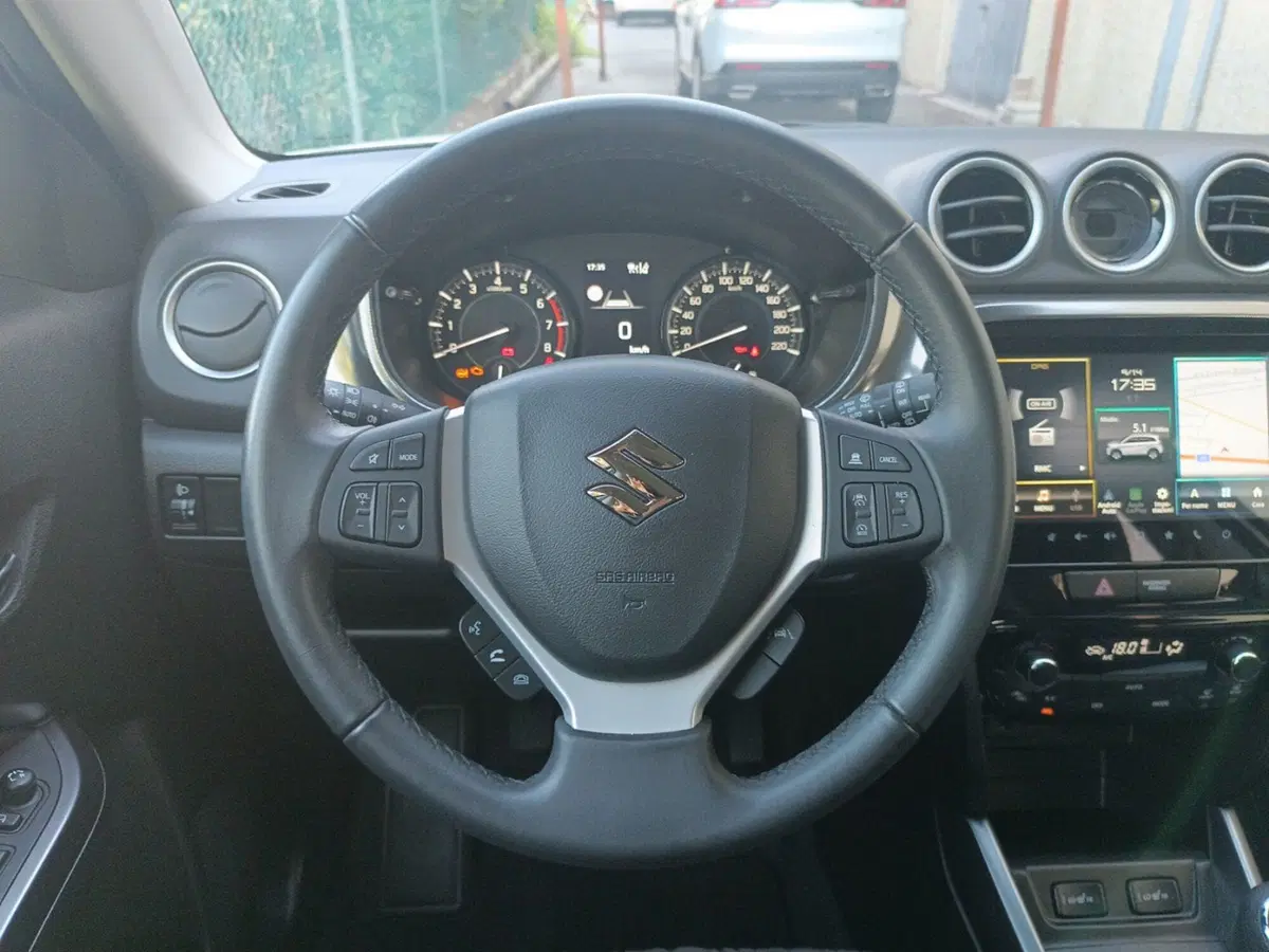 Suzuki Vitara usata a Forlì-Cesena (13)