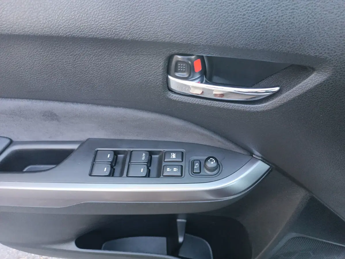 Suzuki Vitara usata a Forlì-Cesena (17)