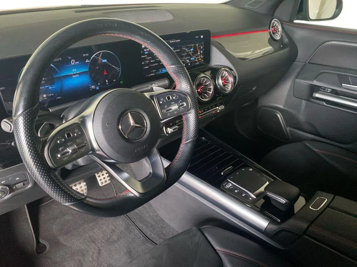 Mercedes-Benz GLA SUV usata a Bergamo (7)