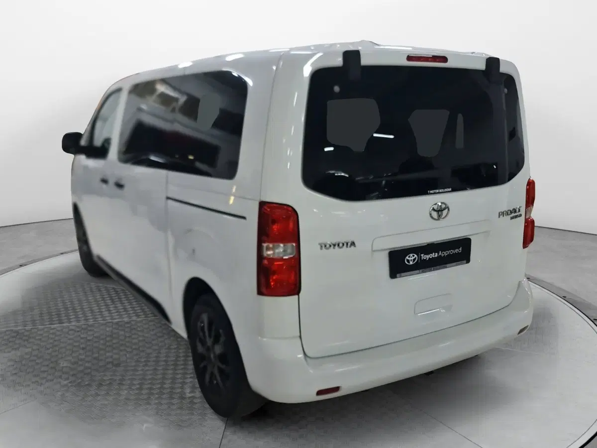 Toyota Proace Verso usata a Bologna (4)