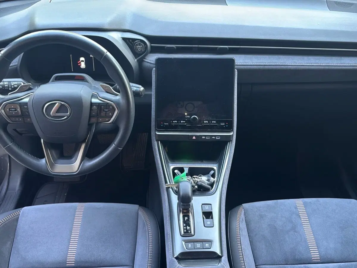 Lexus LBX usata a Bologna (10)