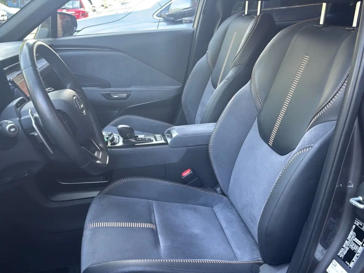 Lexus LBX usata a Bologna (8)