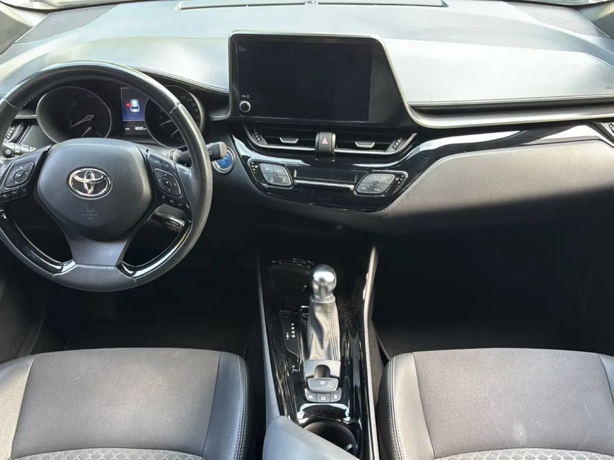 Toyota Toyota C-HR usata a Bologna (10)