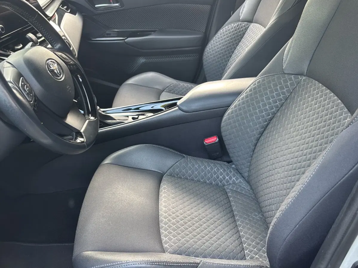Toyota Toyota C-HR usata a Bologna (8)