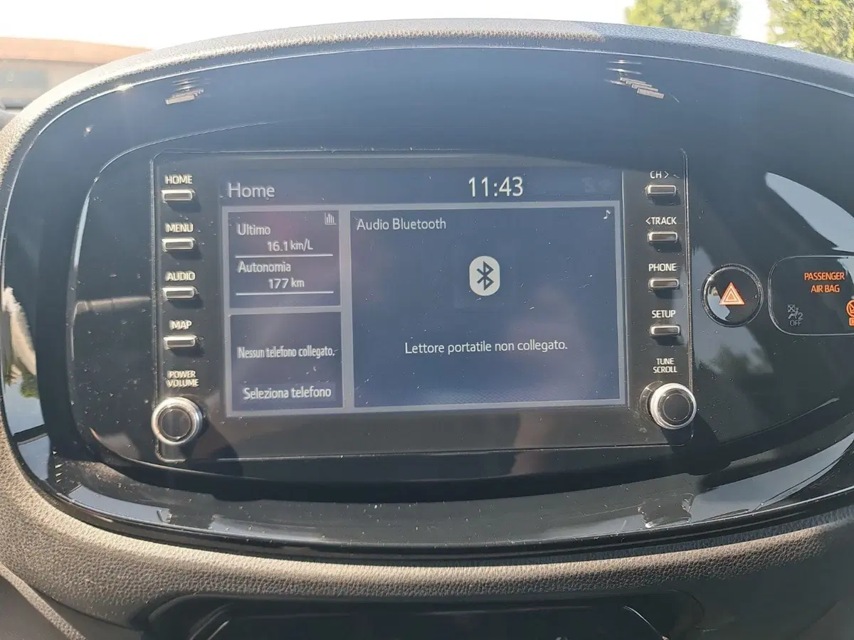 Toyota Aygo X usata a Bologna (14)