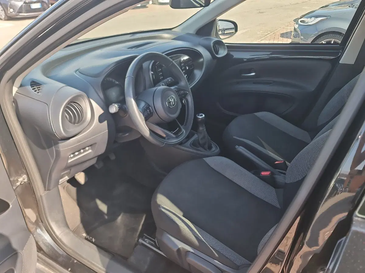 Toyota Aygo X usata a Bologna (8)