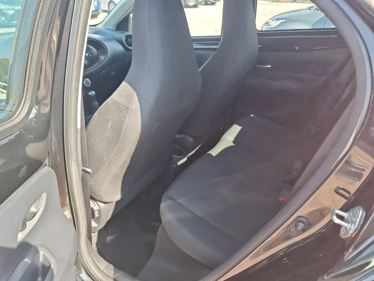 Toyota Aygo X usata a Bologna (9)
