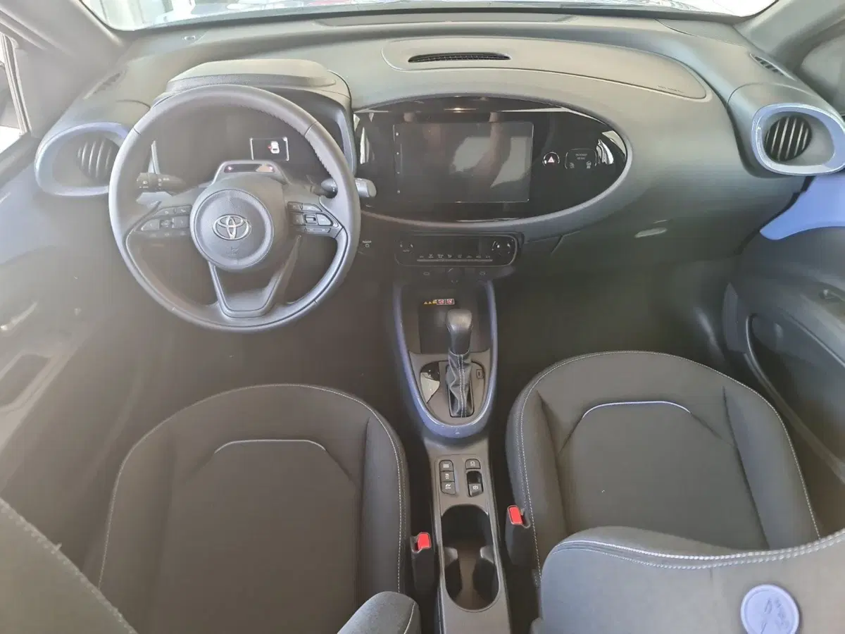 Toyota Aygo X nuova a Bologna (10)