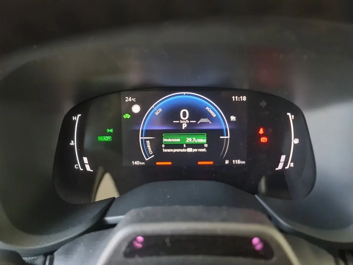 Toyota Aygo X nuova a Bologna (11)