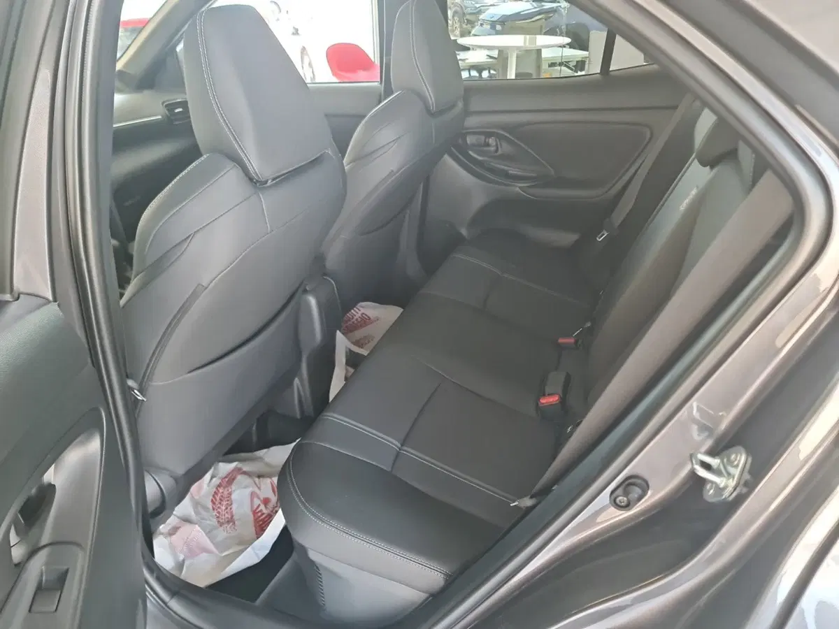 Toyota Yaris Cross nuova a Bologna (9)