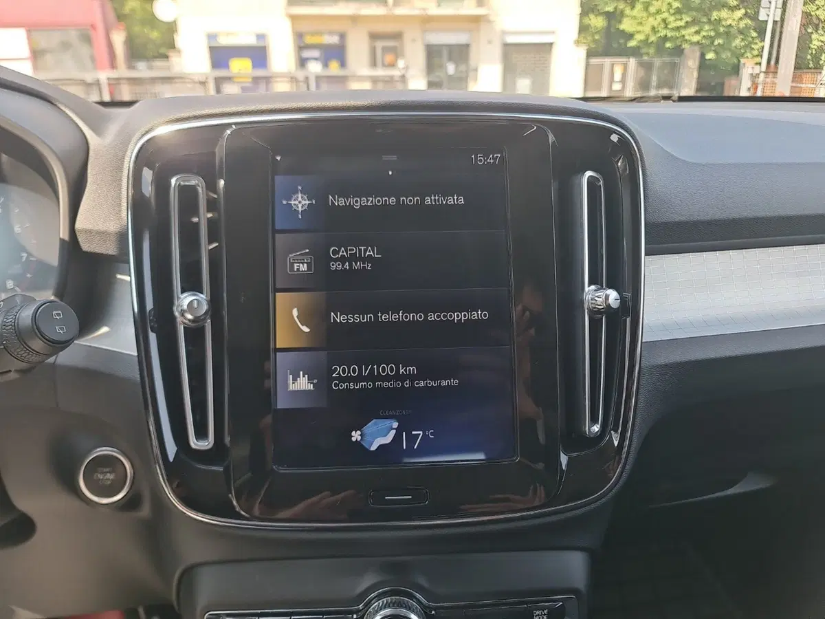Volvo XC40 usata a Bologna (12)