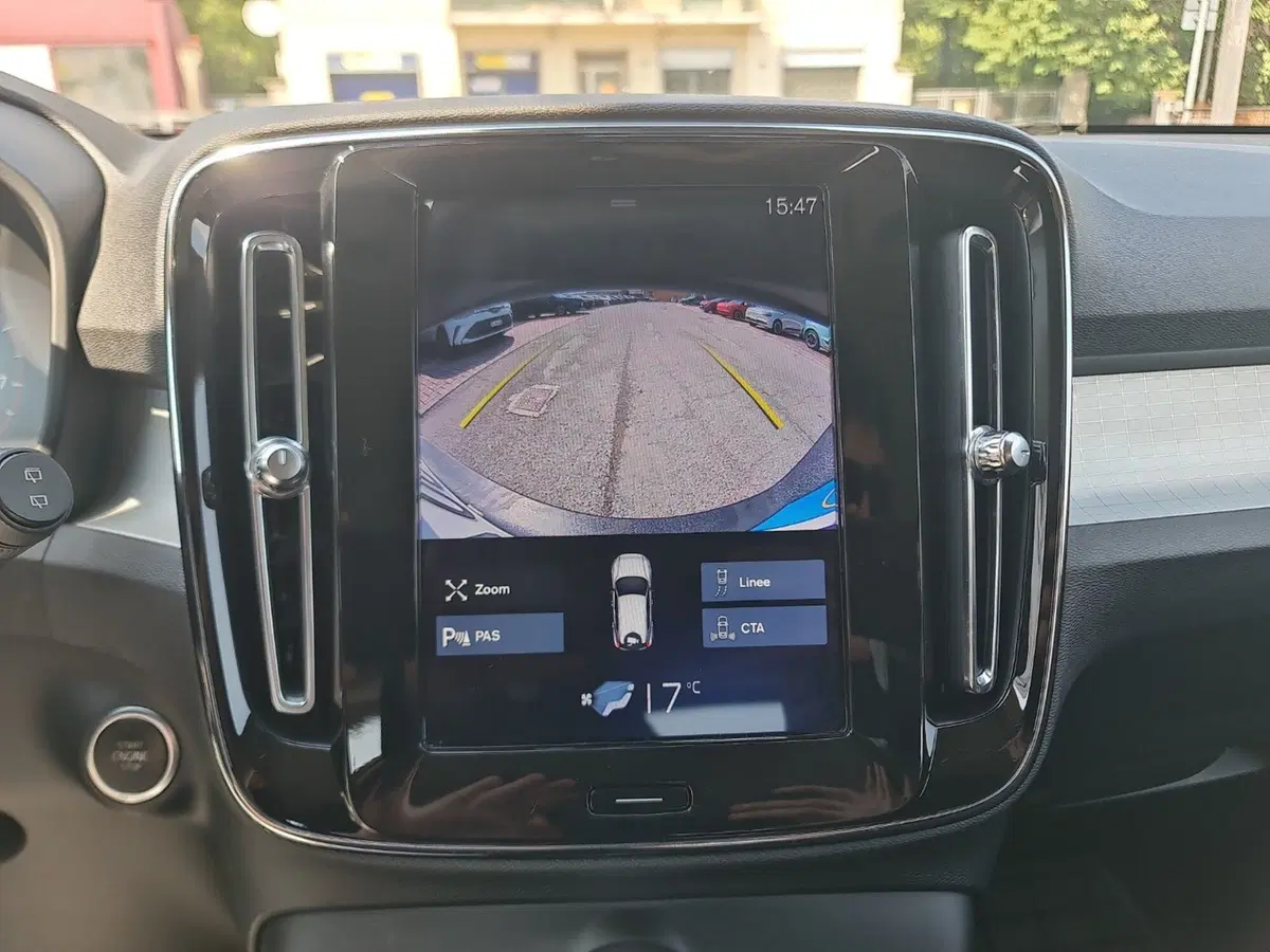 Volvo XC40 usata a Bologna (13)