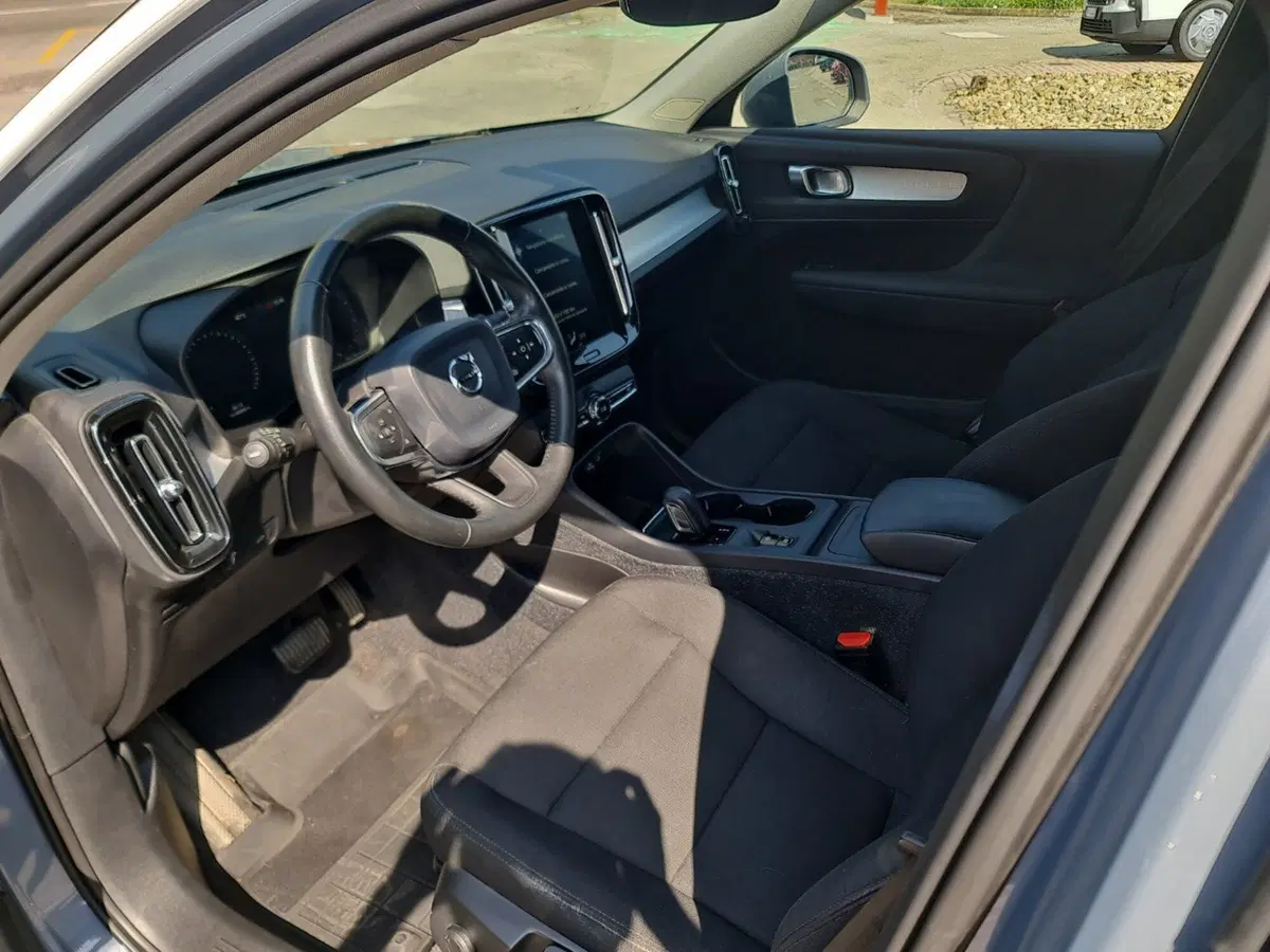 Volvo XC40 usata a Bologna (8)