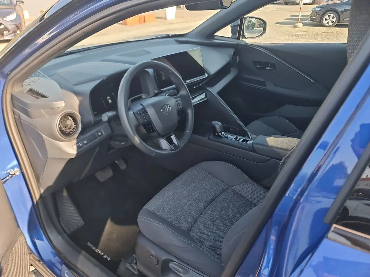 Toyota Toyota C-HR usata a Bologna (8)