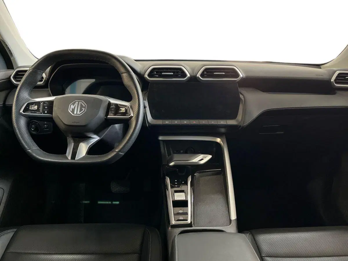 Mg ZS EV usata a Bari (8)