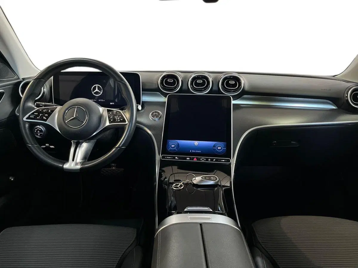 Mercedes-Benz Classe C usata a Bari (8)