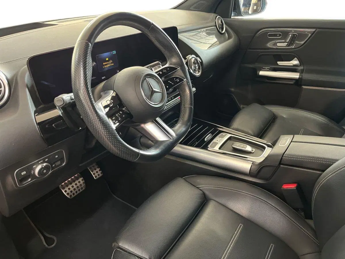 Mercedes-Benz GLA SUV usata a Bari (10)
