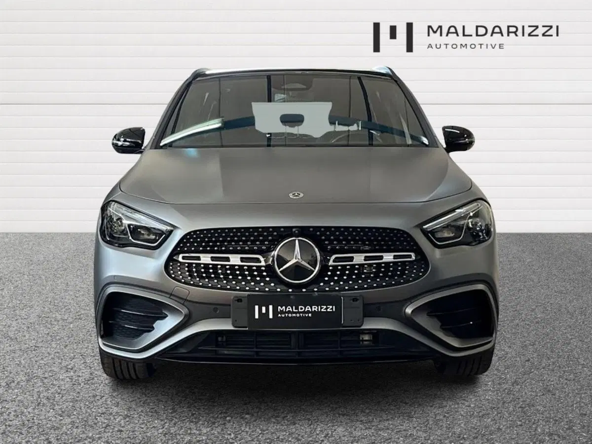 Mercedes-Benz GLA SUV usata a Bari (2)