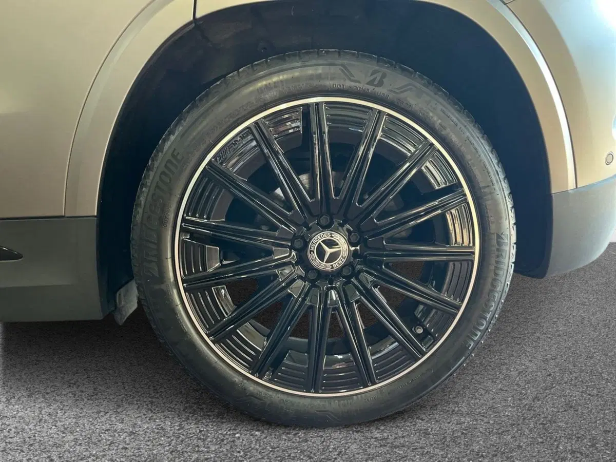 Mercedes-Benz GLA SUV usata a Bari (6)