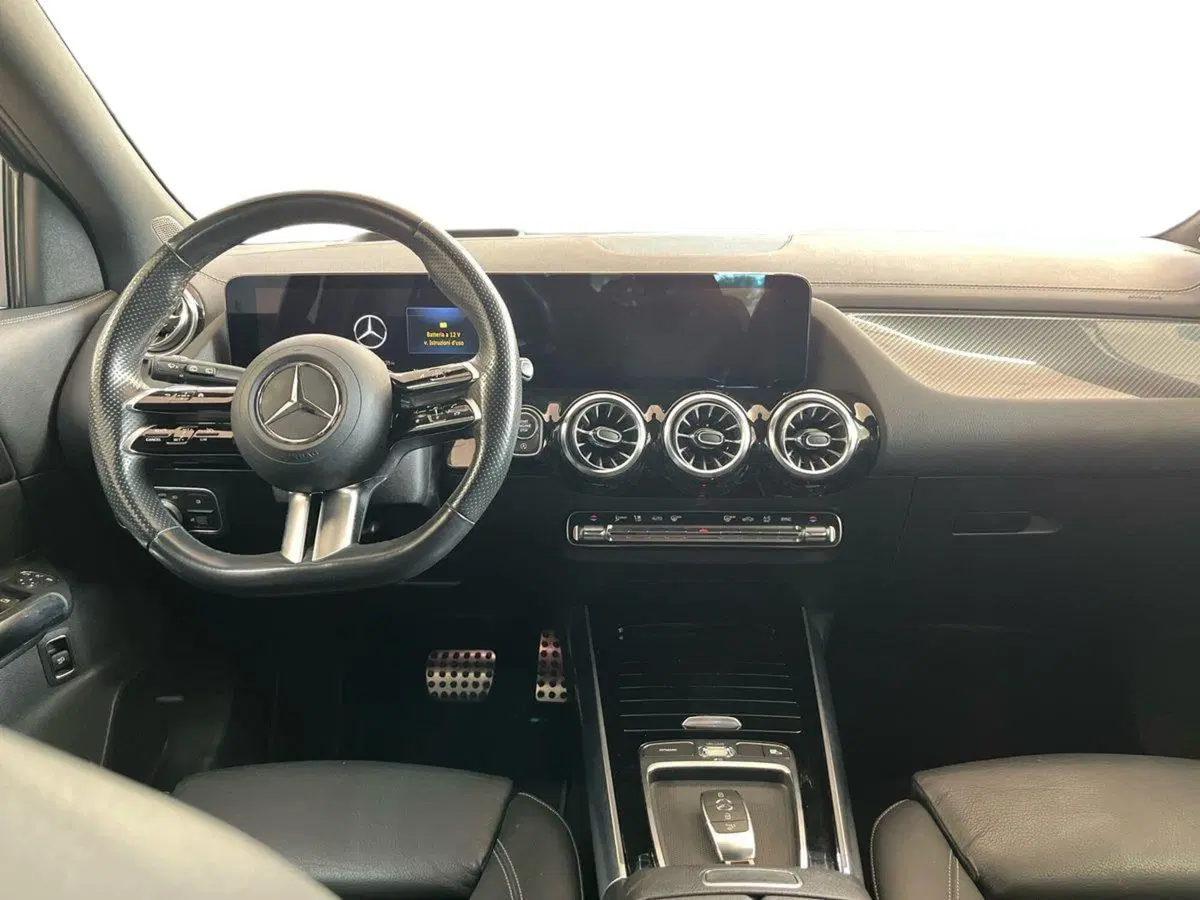 Mercedes-Benz GLA SUV usata a Bari (8)