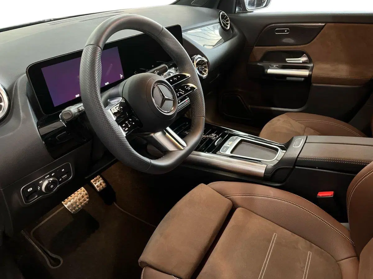 Mercedes-Benz GLA SUV usata a Bari (10)