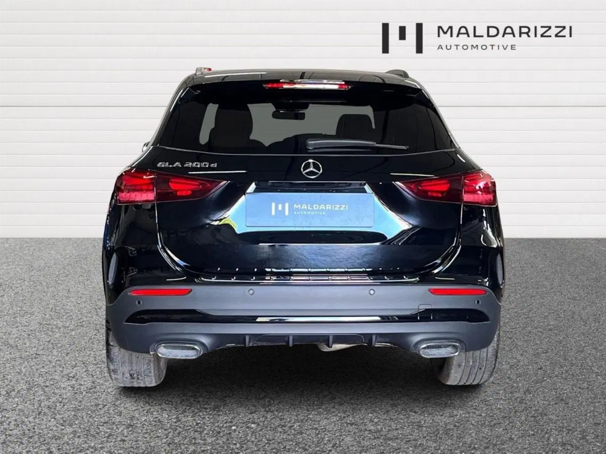 Mercedes-Benz GLA SUV usata a Bari (3)
