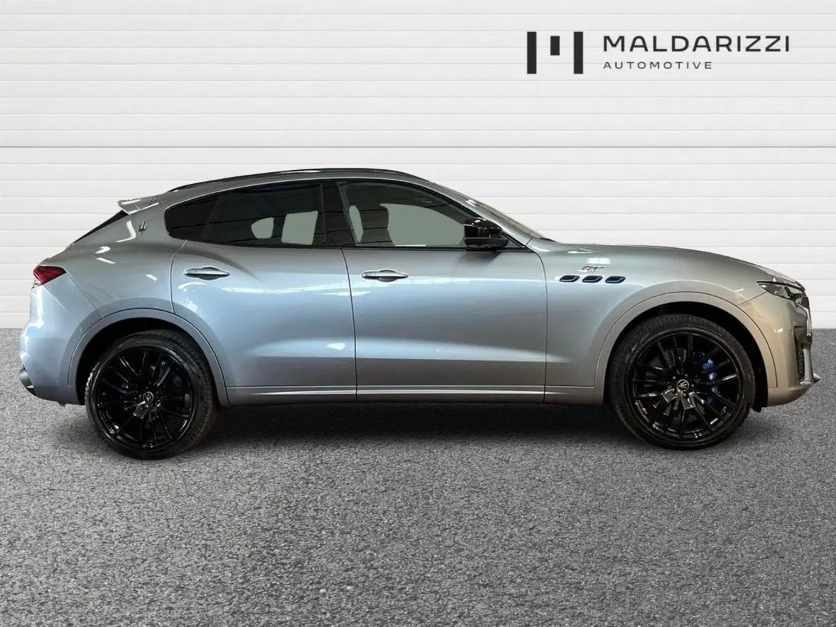 Maserati Levante usata a Bari (5)