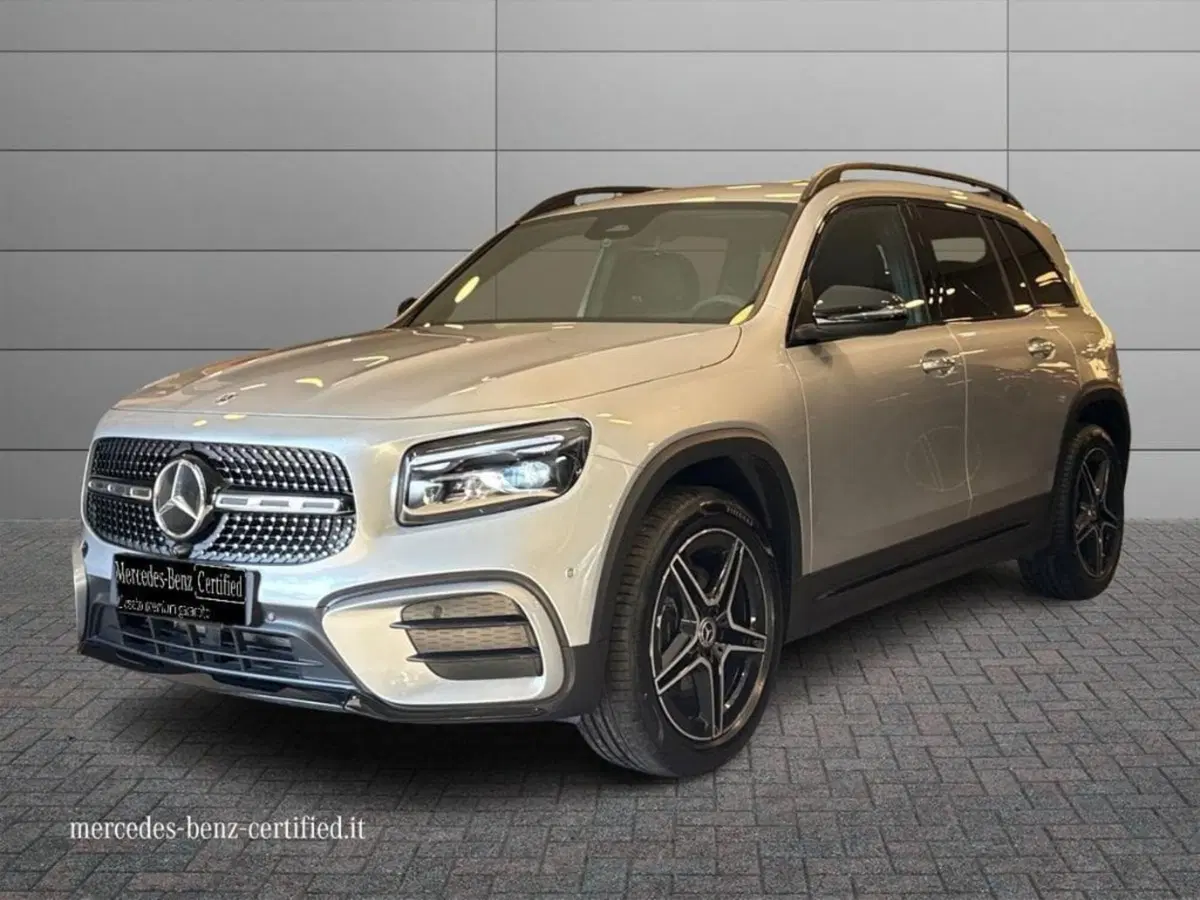 Mercedes-Benz GLB nuova a Bari