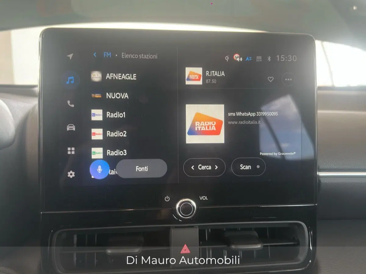 Toyota Yaris Cross nuova a Napoli (12)