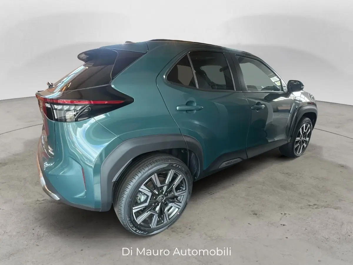 Toyota Yaris Cross nuova a Napoli (4)