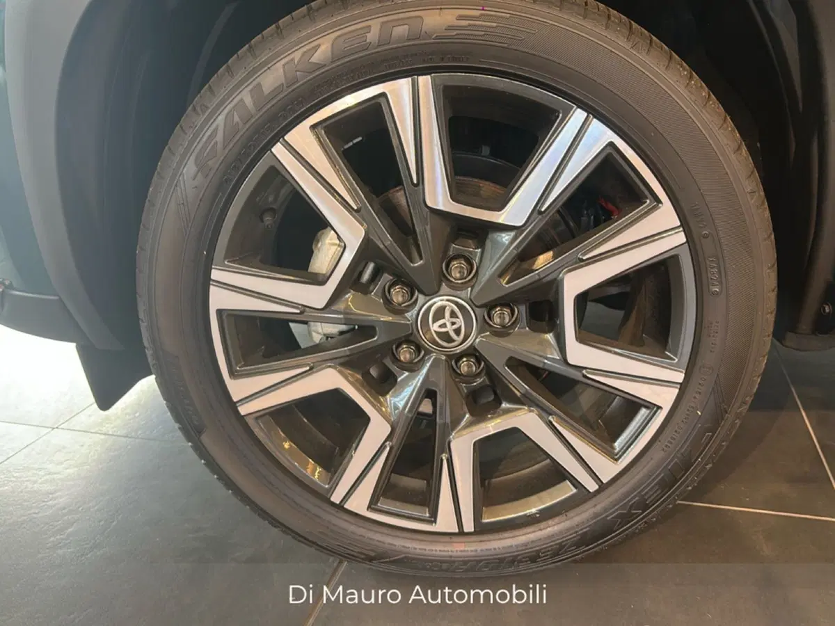 Toyota Yaris Cross nuova a Napoli (7)