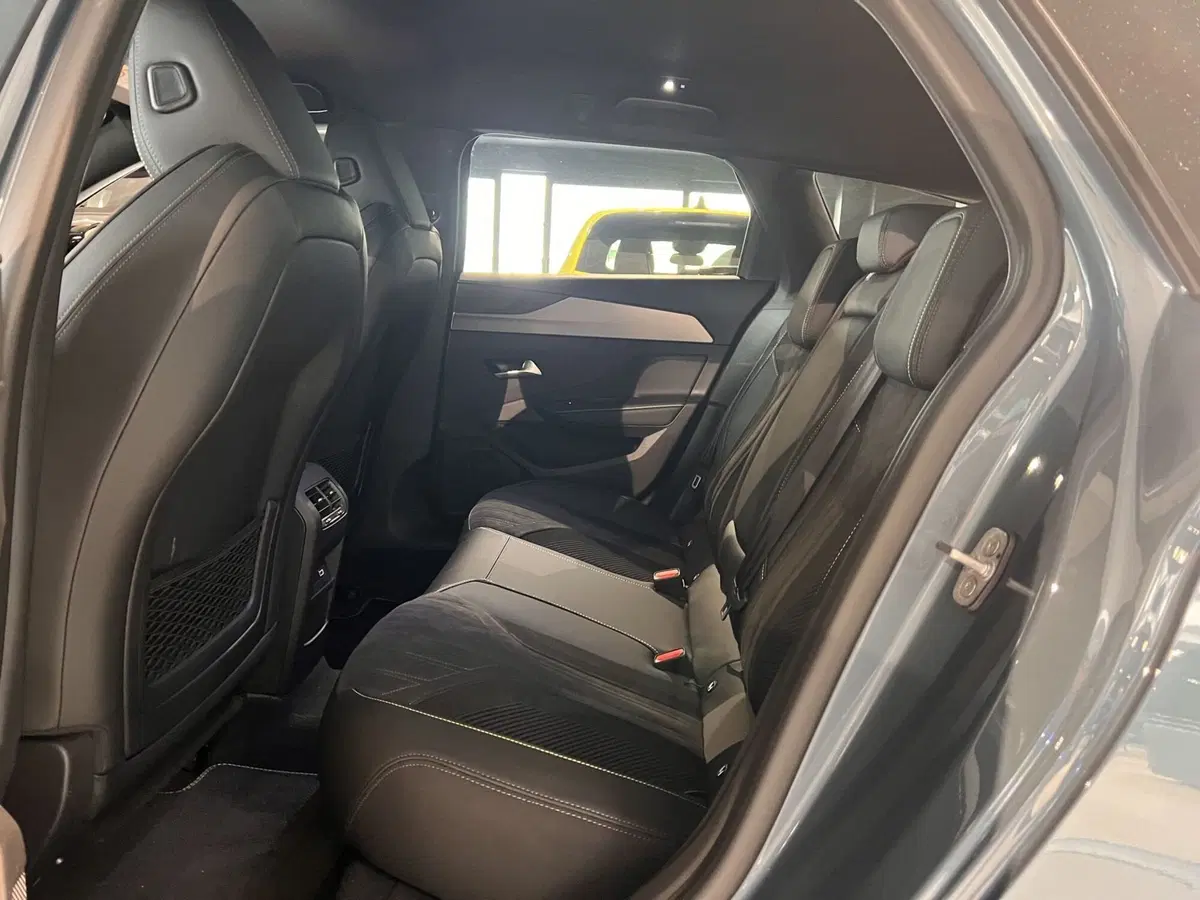 Peugeot 308 SW nuova a Bari (15)