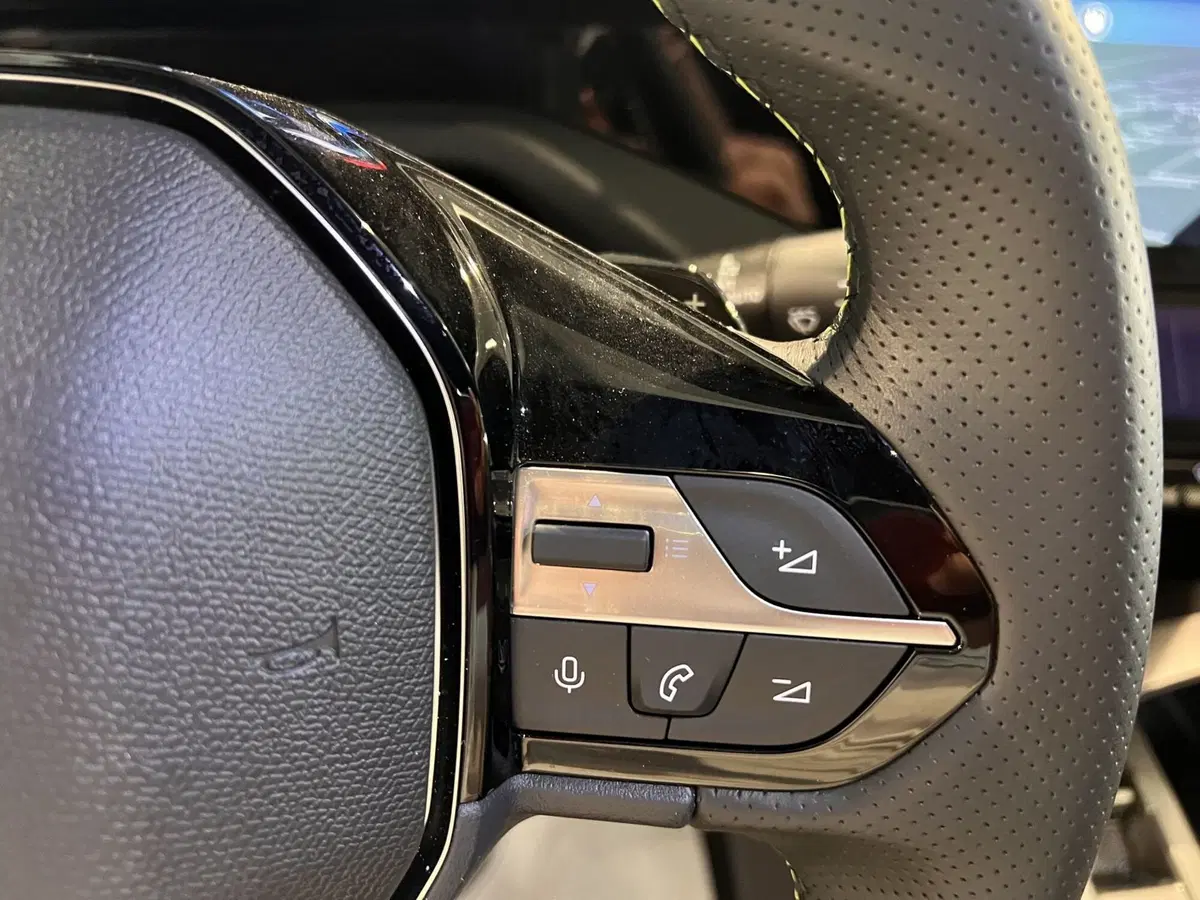 Peugeot 308 SW nuova a Bari (20)
