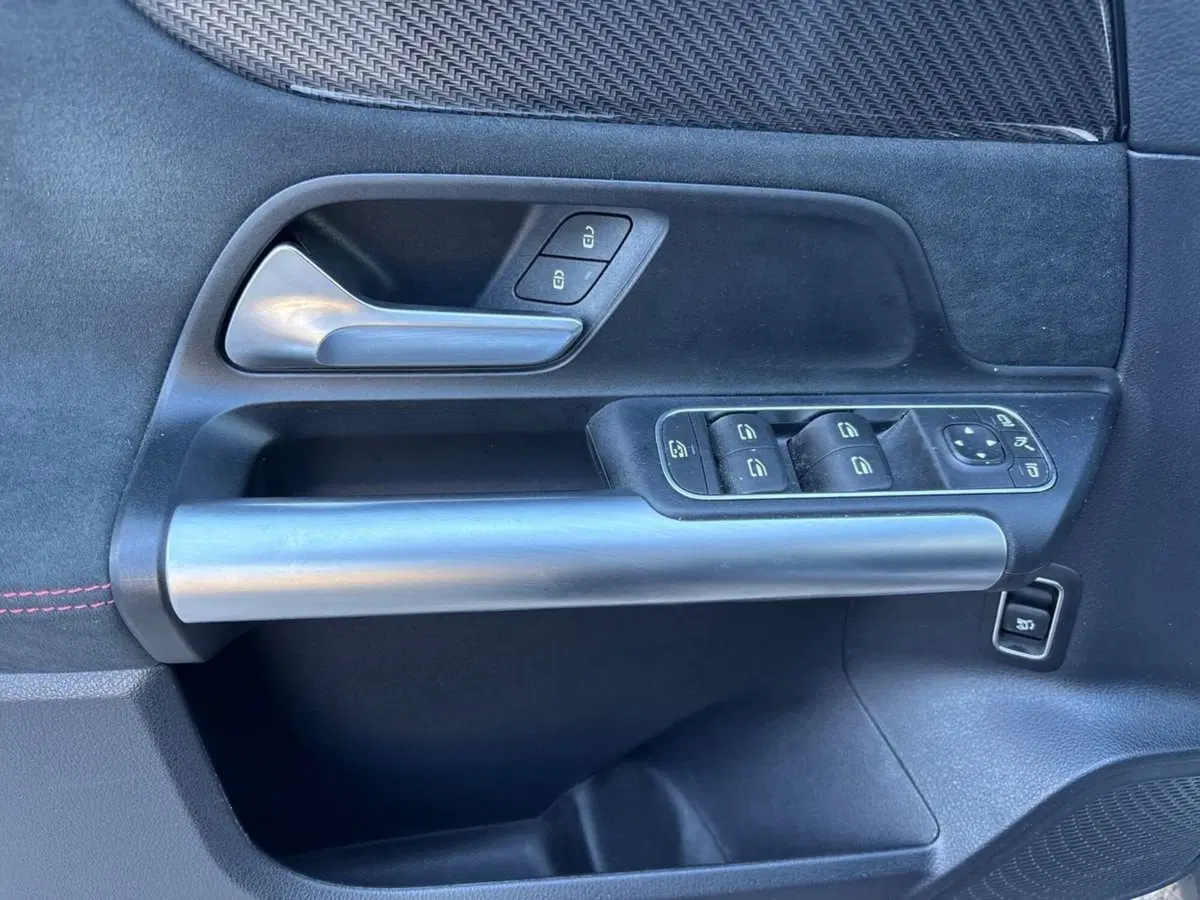 Mercedes-Benz GLA SUV usata a Pescara (12)