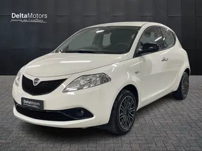 Lancia Ypsilon 1.0 FireFly 5 porte S&S Hybrid Gold Plus del 2020 usata a Montecosaro