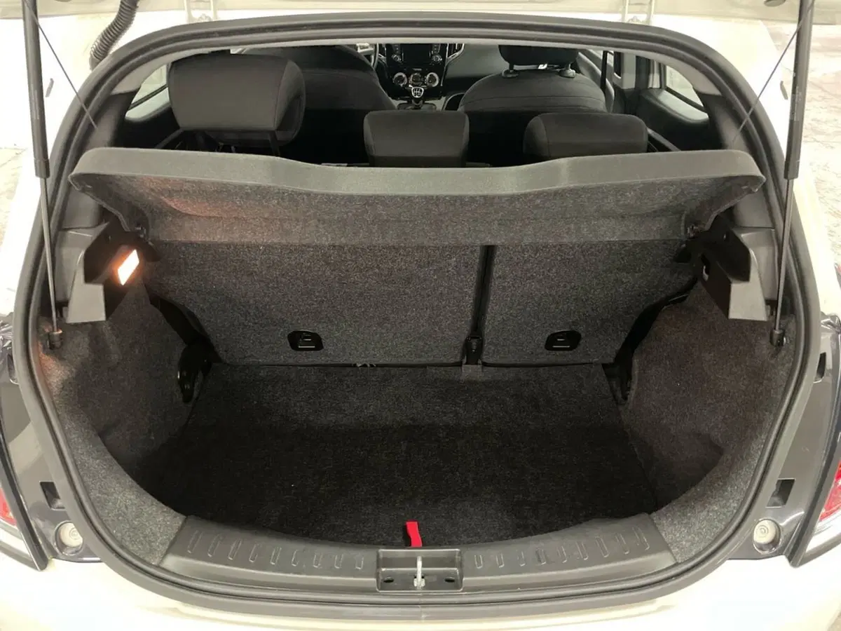 Lancia Ypsilon usata a Macerata (7)