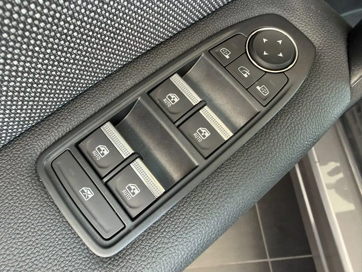 Renault Captur nuova a Brescia (10)