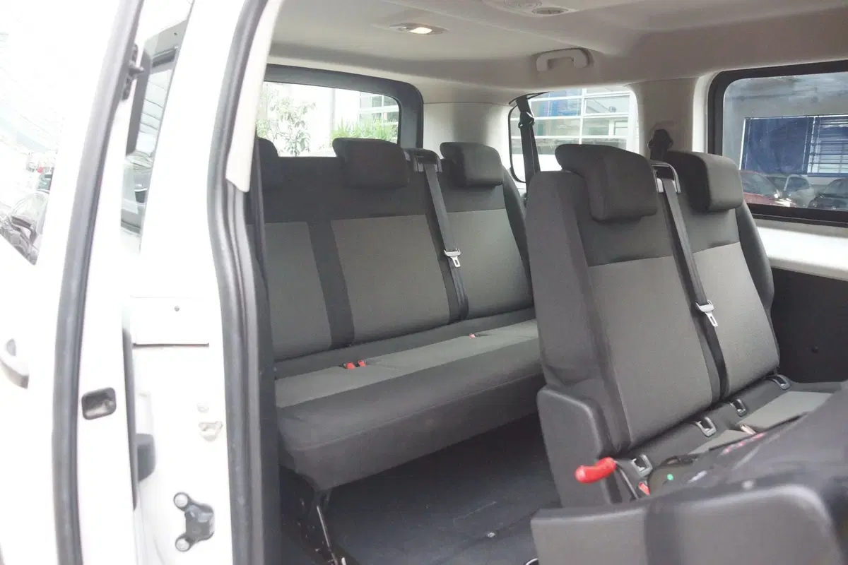 Opel Vivaro Furgone usata a Torino (11)