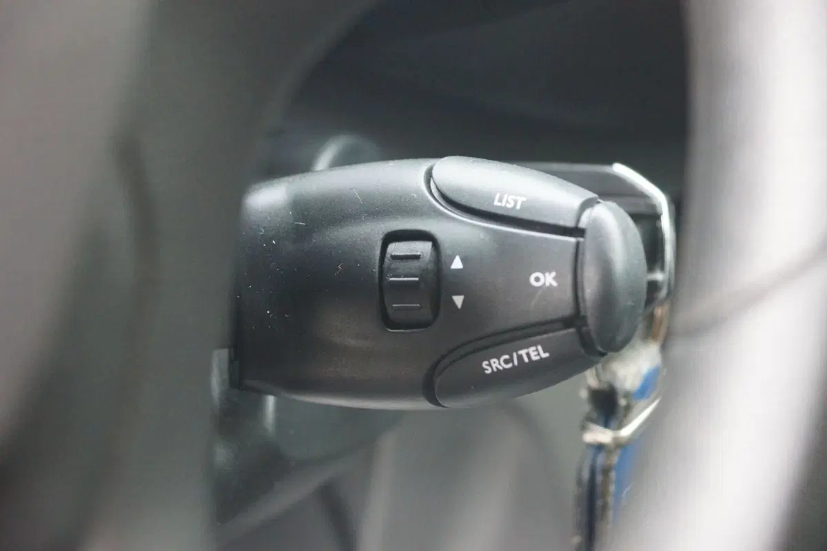 Opel Vivaro Furgone usata a Torino (16)