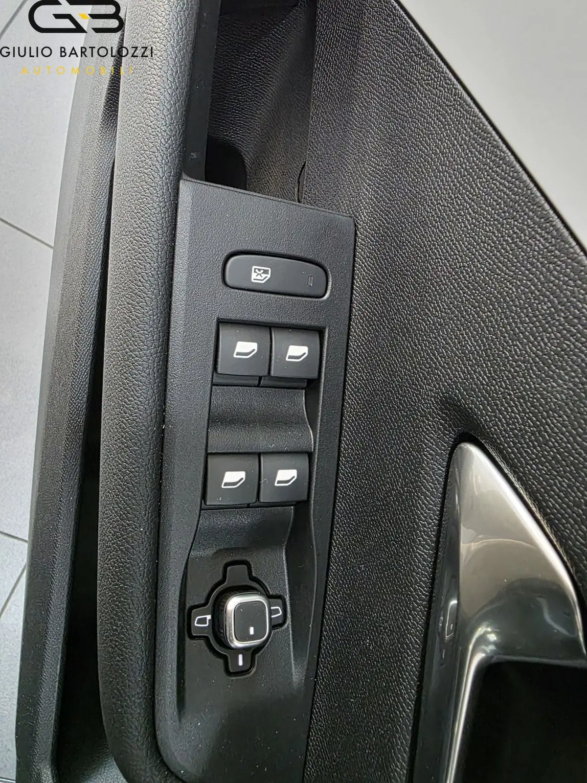 Opel Astra nuova a Prato (13)