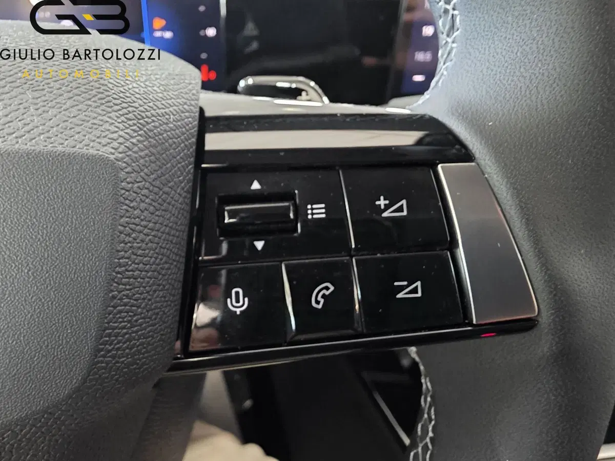 Opel Astra nuova a Prato (17)