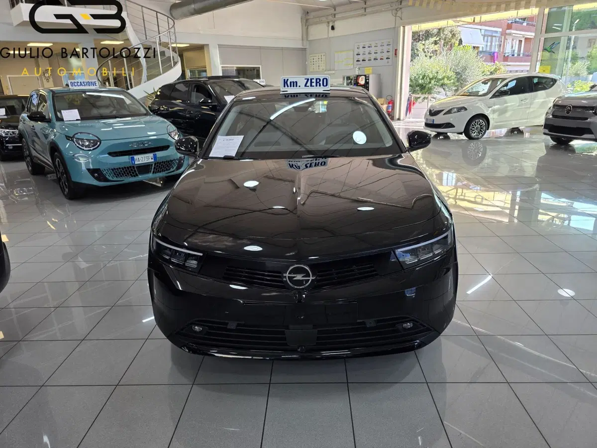 Opel Astra nuova a Prato (2)