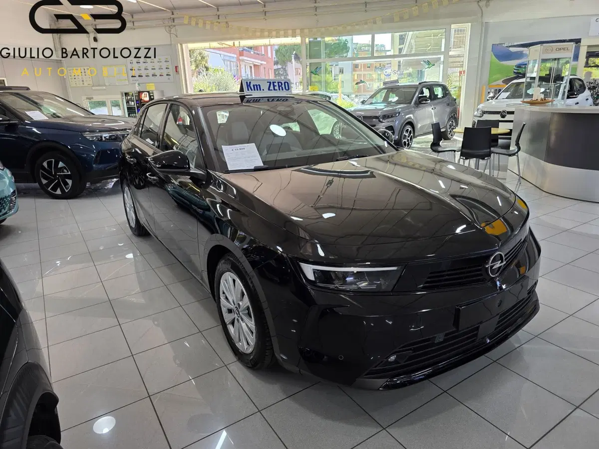 Opel Astra nuova a Prato (3)