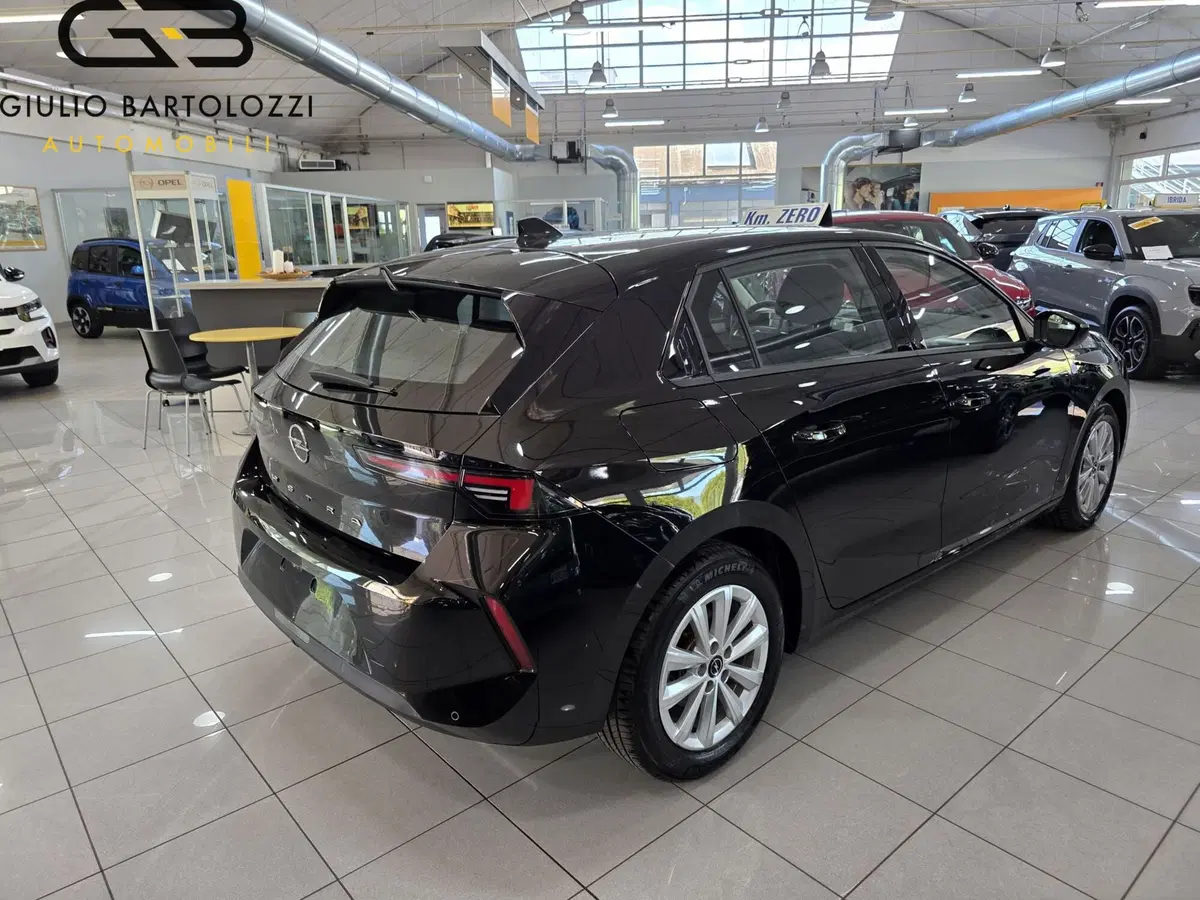 Opel Astra nuova a Prato (4)