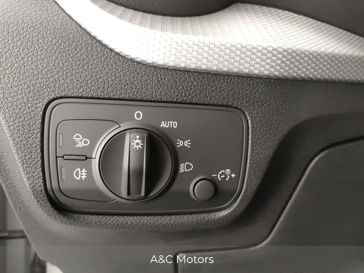 Audi Q2 nuova a Caserta (18)