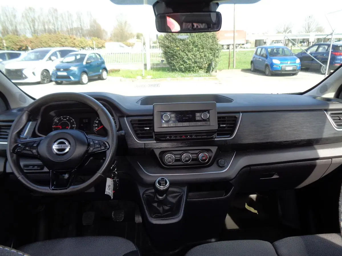 Nissan NV300 Furgone usata a Belluno (12)